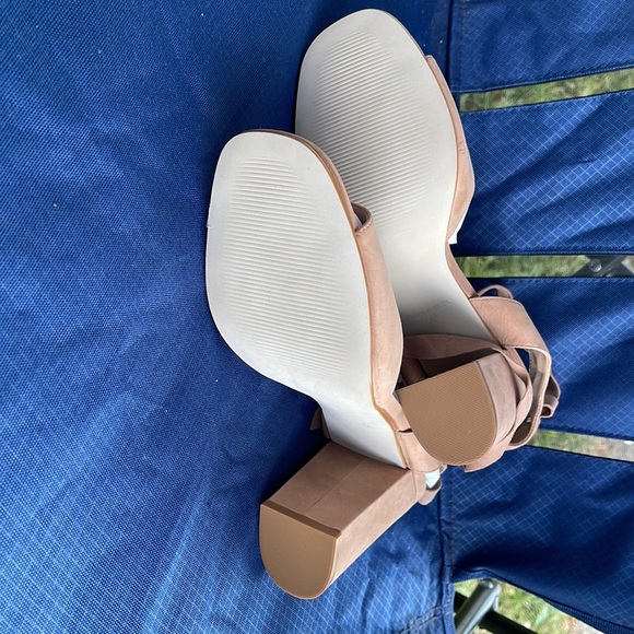 Steve Madden Womens Heels. BRAND NEW! - Picture 3 of 5
